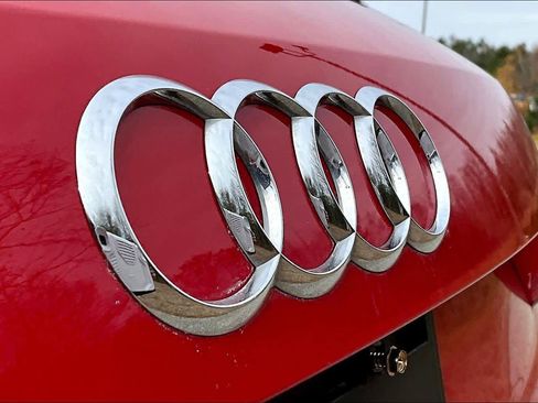 Used 2024 Audi Q3 2.0T Premium image 32