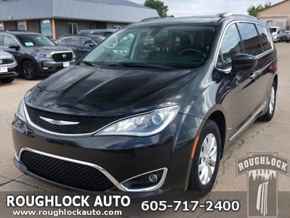 Used 2019 Chrysler Pacifica Touring-L