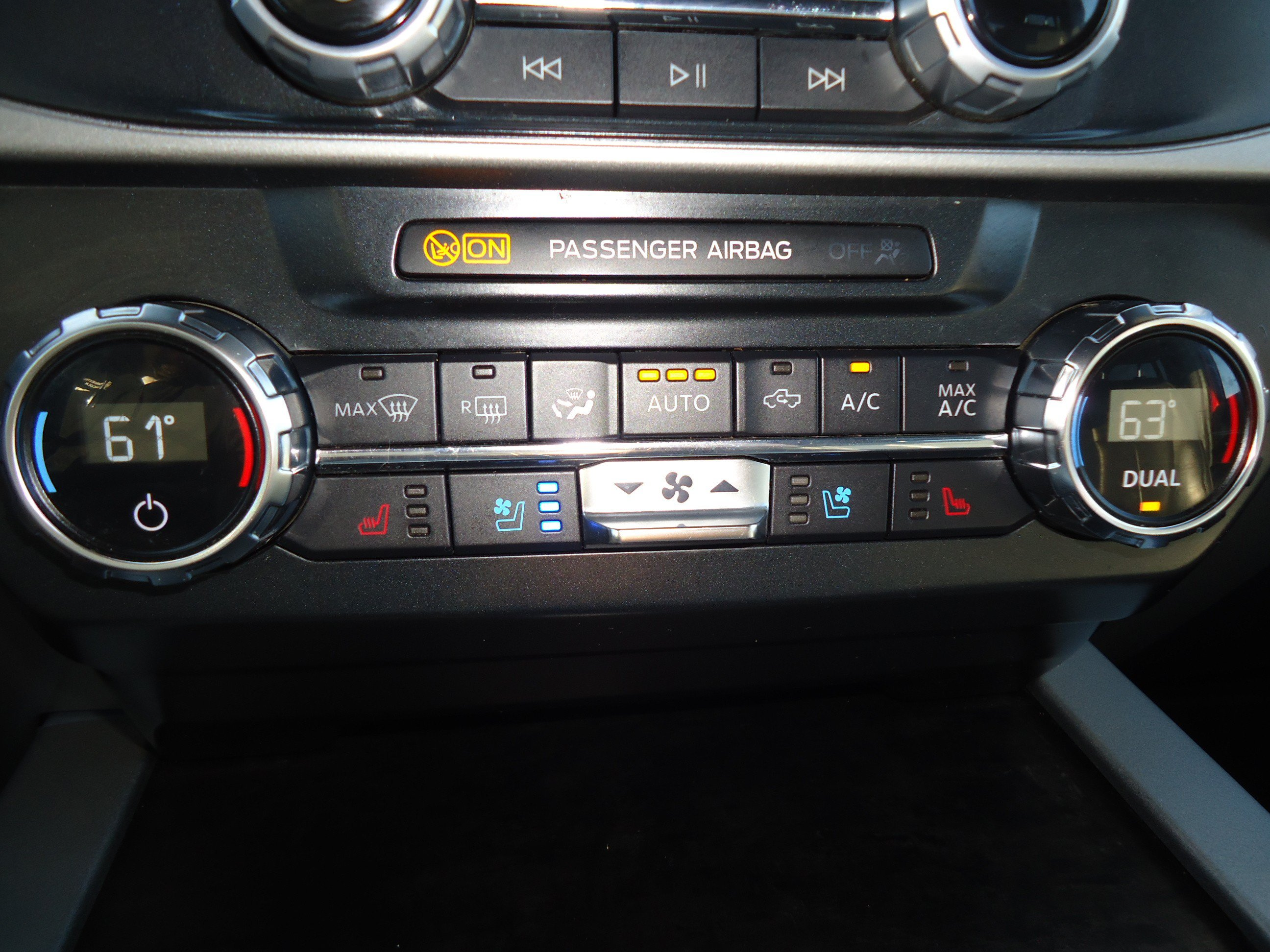 Used 2022 Ford F250 Lariat w/ Chrome Package AWD/4WD image 28