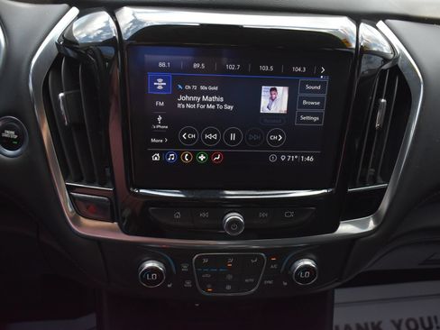 Used 2021 Chevrolet Traverse LT FWD image 28