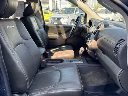 Used 2018 Nissan Frontier PRO-4X AWD/4WD image 17