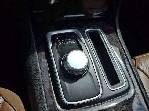 Used 2018 Chrysler 300 Limited w/ Safetytec Plus Group AWD/4WD image 15