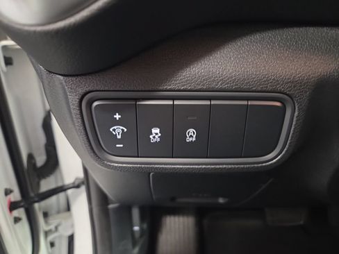 Used 2025 Kia Soul LX FWD image 21