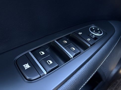 Used 2024 Kia Forte GT-Line image 12