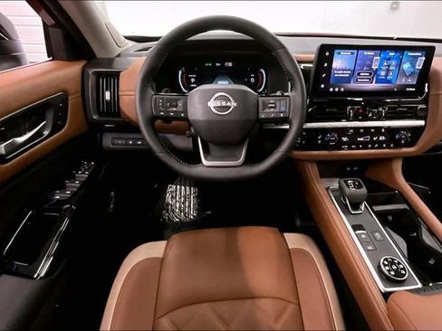 New 2026 Nissan Pathfinder Platinum image 20