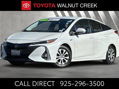 Certified 2021 Toyota Prius Prime Limited FWD image 1