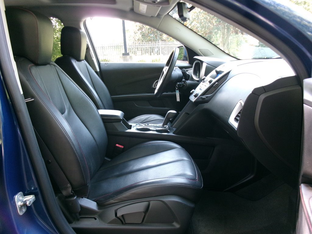 Used 2010 Chevrolet Equinox LT AWD/4WD image 16