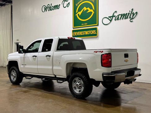 Used 2019 Chevrolet Silverado 2500 W/T AWD/4WD image 5