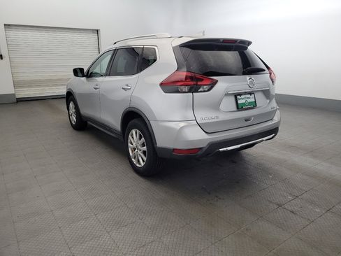 Used 2018 Nissan Rogue SV AWD/4WD image 5