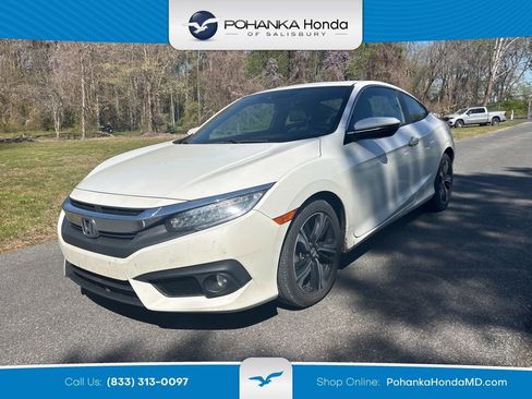 Used 2017 Honda Civic Touring image 1