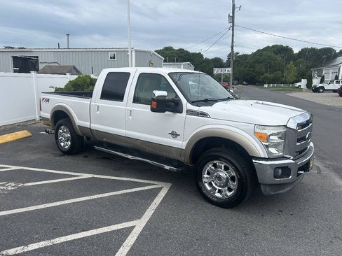 Used 2012 Ford F250 Lariat w/ Chrome Pkg AWD/4WD image 3