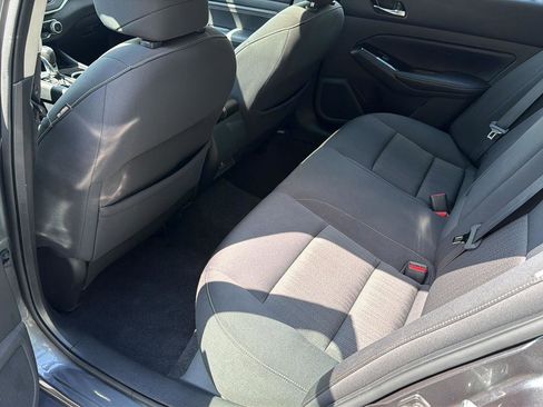 Used 2021 Nissan Altima 2.5 SV w/ SV Premium Package FWD image 18