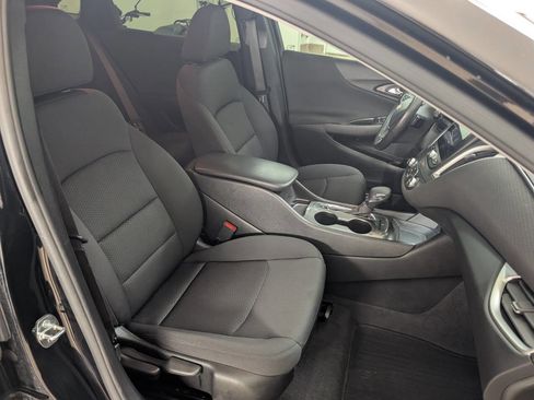 Used 2022 Chevrolet Malibu RS image 17
