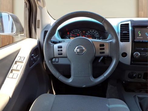Used 2012 Nissan Frontier SV w/ SV Premium Utility Pkg AWD/4WD image 22