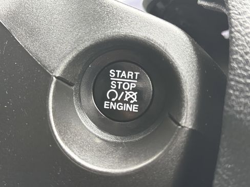 Used 2019 Jeep Compass Latitude image 43