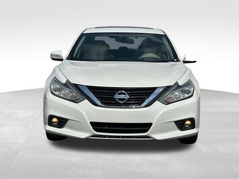 Used 2018 Nissan Altima 2.5 SV w/ 2.5 SV Technology Package FWD image 8