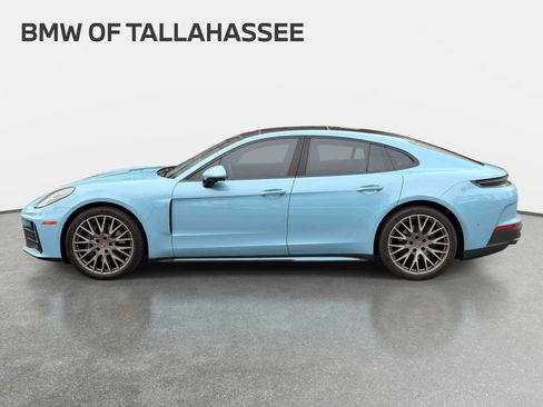 Used 2025 Porsche Panamera RWD image 8