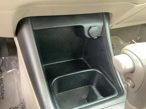 Used 2004 Toyota Camry LE image 33