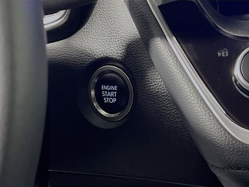 Used 2025 Toyota Corolla SE image 23