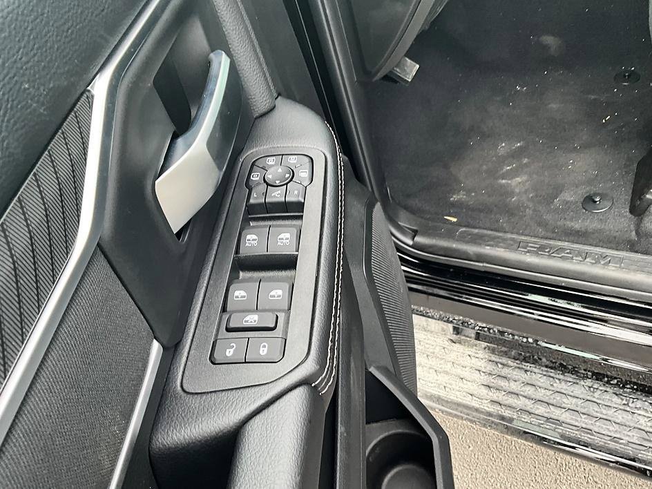 New 2027 RAM 3500 Big Horn AWD/4WD image 15