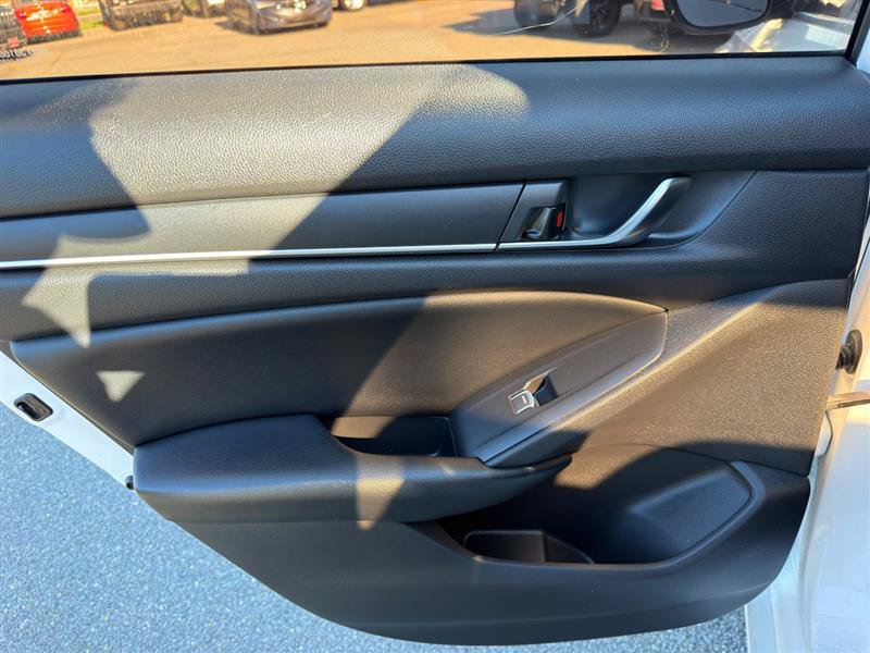 Used 2018 Honda Accord LX image 19