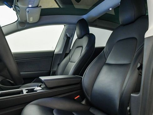 Used 2021 Tesla Model 3 Performance image 20