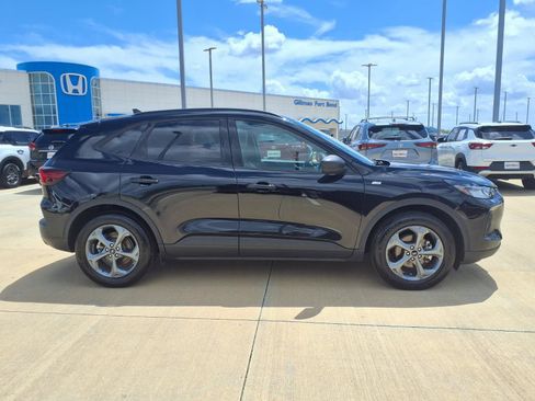 Used 2025 Ford Escape ST-Line FWD image 8