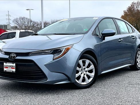 Used 2024 Toyota Corolla LE image 1