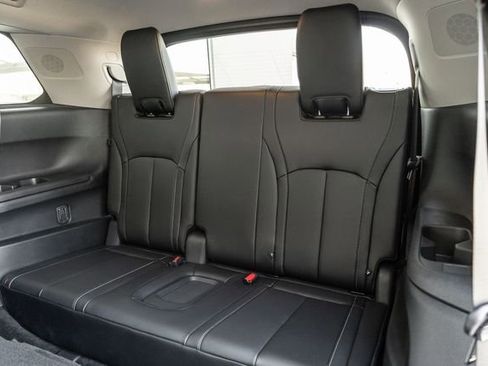 Used 2024 INFINITI QX60 Luxe w/ Performance Audio Package AWD/4WD image 14