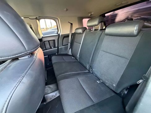 Used 2008 Toyota FJ Cruiser 4WD image 18