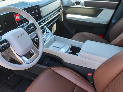 Used 2024 Hyundai Santa Fe SE image 18