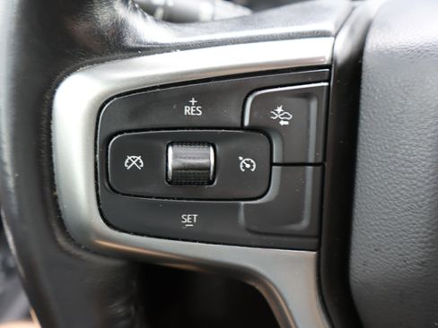 Used 2021 Chevrolet Suburban Z71 w/ Rear Media and Nav Package AWD/4WD image 23
