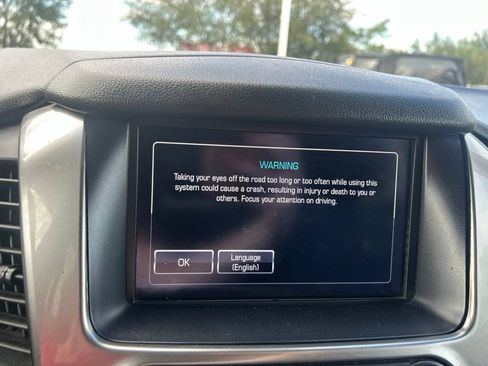 Used 2016 Chevrolet Suburban LT w/ Luxury Package AWD/4WD image 27