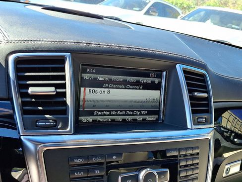 Used 2013 Mercedes-Benz ML 63 AMG 4MATIC image 19