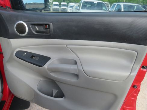 Used 2015 Toyota Tacoma Double Cab V6 6MT 4WD w/ TRD Off-Road Package image 19