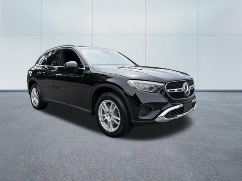 Used 2023 Mercedes-Benz GLC 300 4MATIC image 4