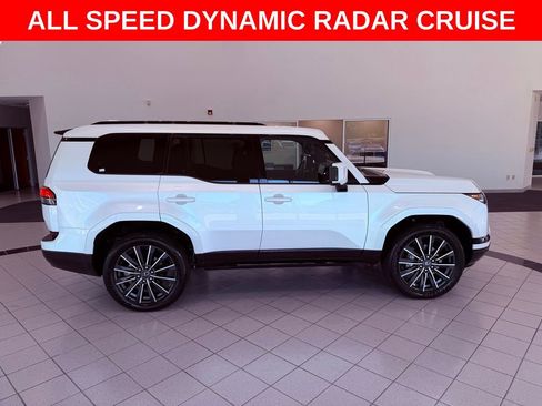 Certified 2025 Lexus GX 550 w/ Accessory Package (2T) image 10