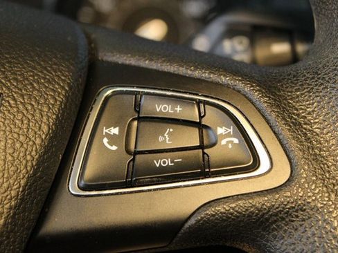 Used 2017 Ford Focus SE image 20