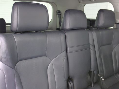 Used 2017 Lexus LX 570 4WD w/ Luxury Package image 43