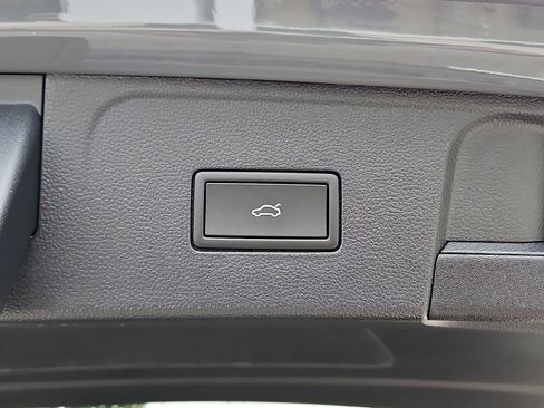 New 2026 Volkswagen Atlas SE image 7