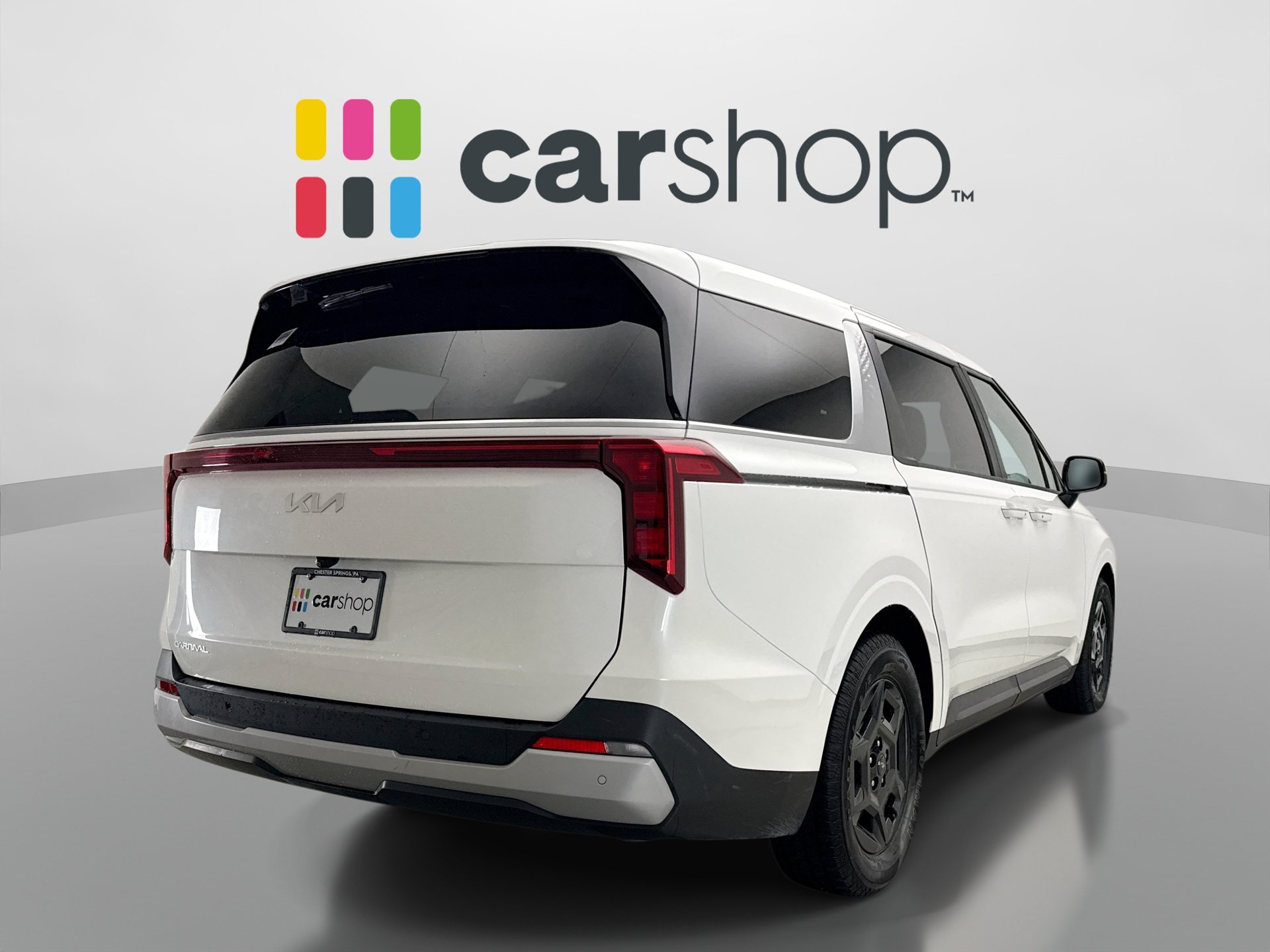 Used 2025 Kia Carnival FWD image 5