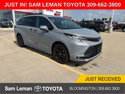 Used 2025 Toyota Sienna XLE Woodland Edition
