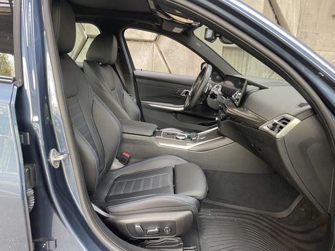 Used 2025 BMW M340i w/ Premium Package RWD image 13