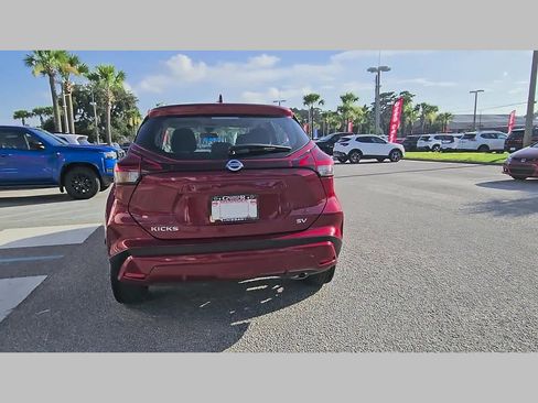 Used 2021 Nissan Kicks SV FWD image 30