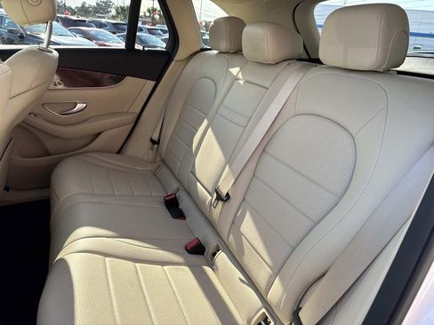 Used 2020 Mercedes-Benz GLC 300 4MATIC image 16
