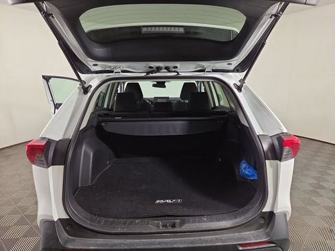 Used 2019 Toyota RAV4 LE w/ Carpet Mat Package FWD image 30