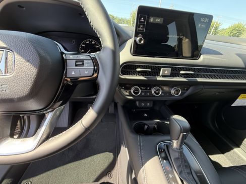 New 2026 Honda HR-V EX-L image 24