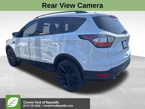 Used 2018 Ford Escape SE w/ SE Sport Appearance Package AWD/4WD image 8