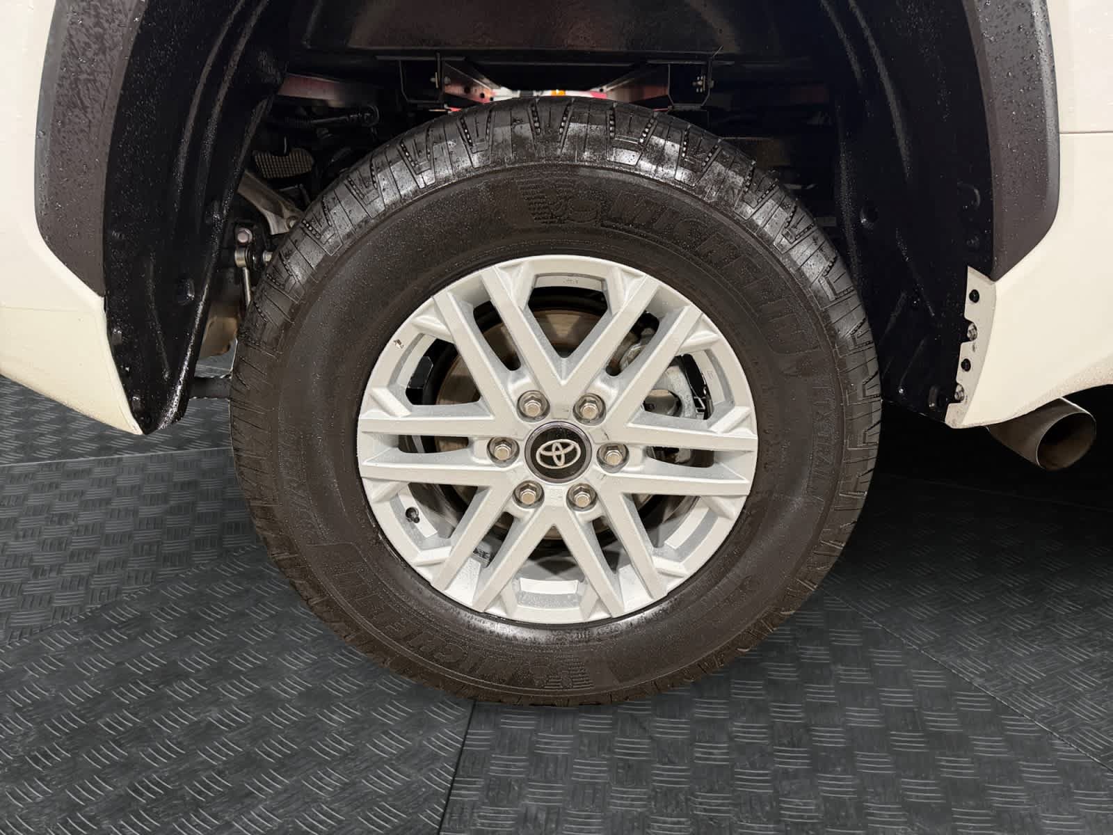 Used 2025 Toyota Tundra SR5 AWD/4WD image 15