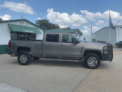 Used 2017 Chevrolet Silverado 2500 LT w/ LT Fleet Convenience Package AWD/4WD image 2